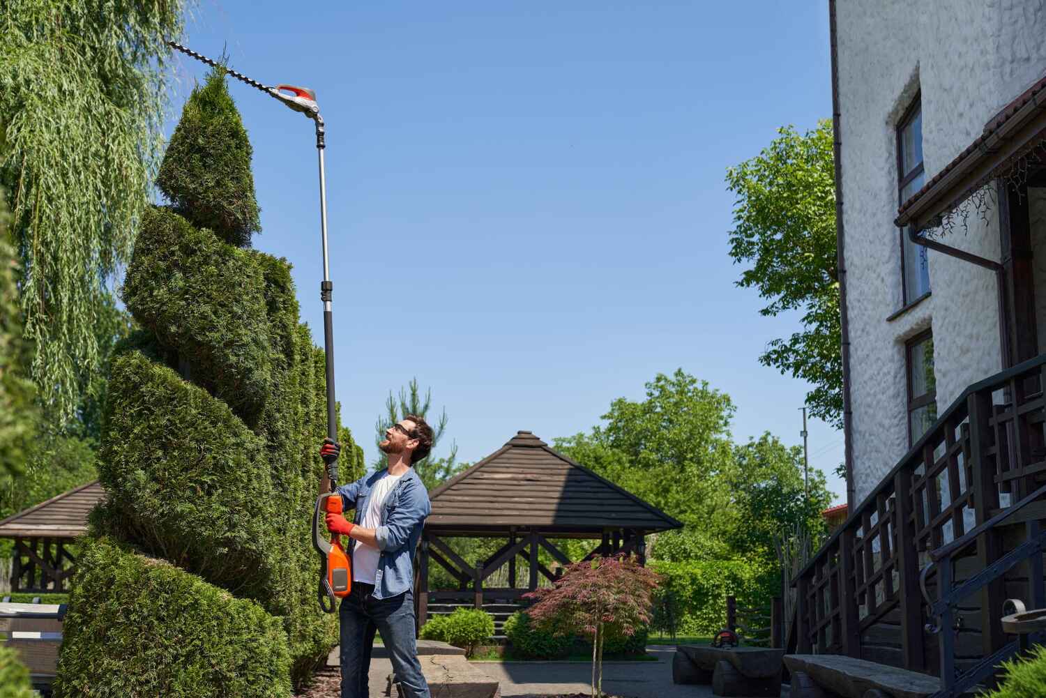 Best Affordable Tree Service  in Crystal Falls, MI